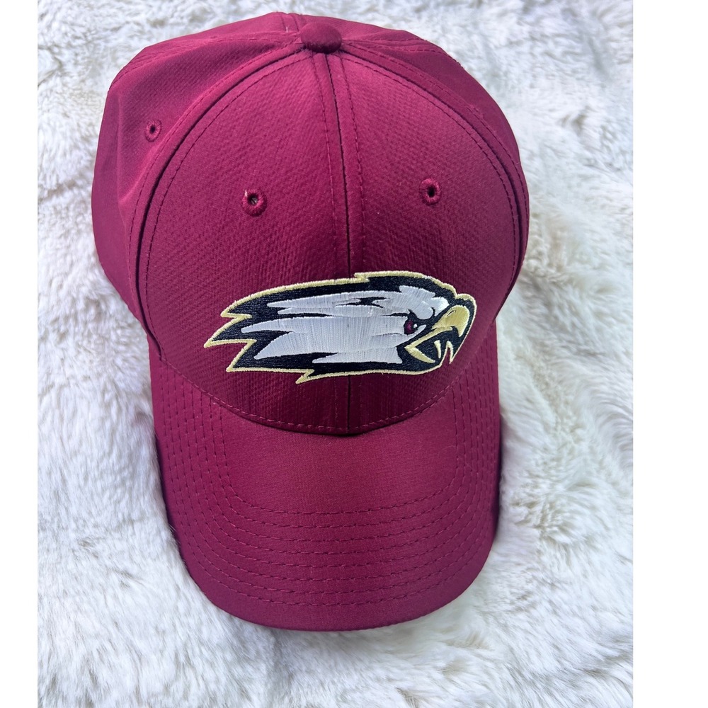 Under Armour Screaming Eagles Maroon Adjustable Hat HeatGear UA917 Cap Mens OSFM